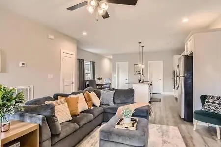 Holiday home New Build 5 Min To Broadway Sleeps 10 Villa Nashville